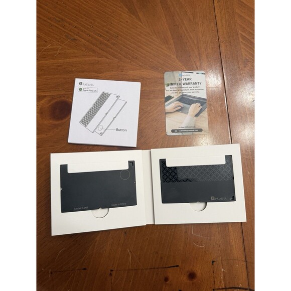 [Apple MFi Certified](iOS Only)- BFADEHA - Bluetooth Tracker Smart Card - 4 PACK - Picture 2 of 4